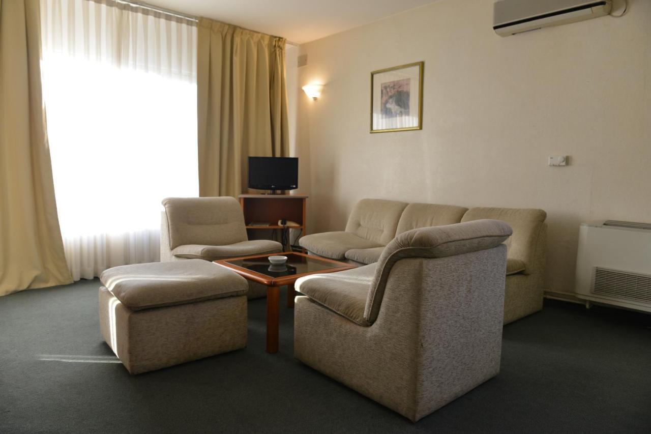 Hotel Bellevue สโกเปีย ภายนอก รูปภาพ
